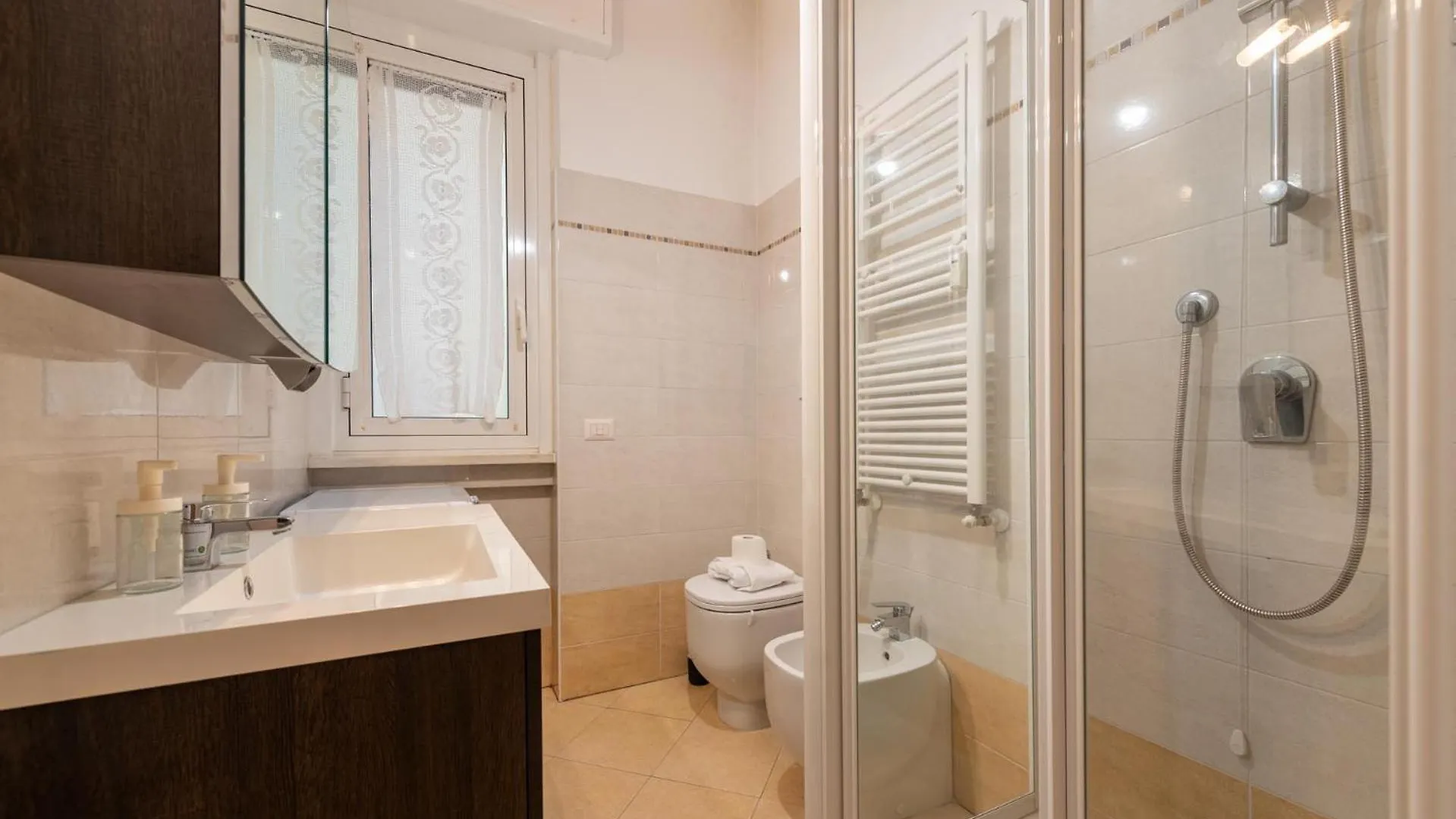 Guest Planet - Maison Citta Studi Milan Apartment