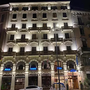 4* فندق موكينبا كينغ